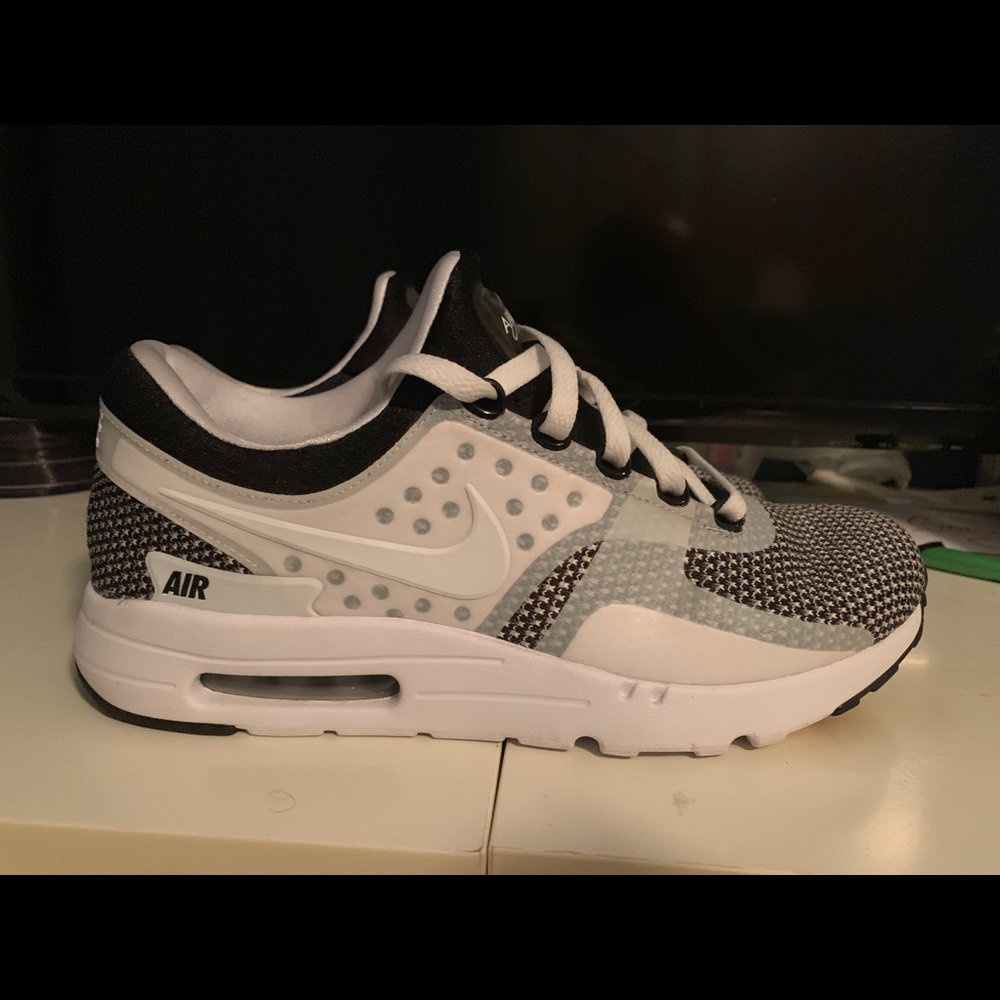 Air Max Zeros - worn once - Size 10 Mens